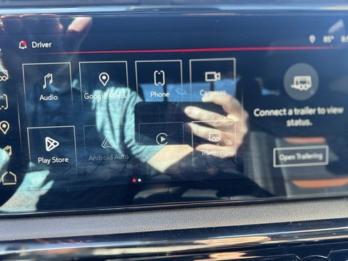 Used 2024 GMC Sierra 1500 AT4 w/ Technology Package image 15