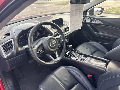 Used 2018 MAZDA MAZDA3 Touring image 19