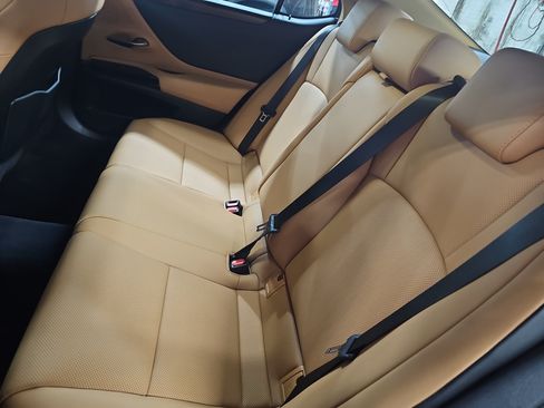 Used 2024 Lexus ES 350 w/ Premium Package FWD image 14