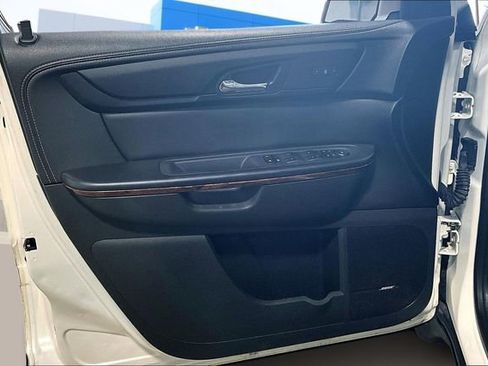 Used 2014 Chevrolet Traverse LTZ image 18