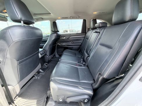 Used 2018 Toyota Highlander Limited image 28