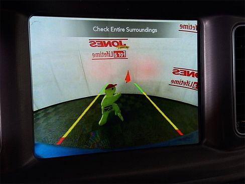 Used 2023 Dodge Charger SXT image 6