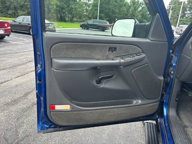 Used 2003 Chevrolet Silverado 2500 LS AWD/4WD image 11