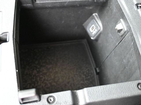 Used 2023 Jeep Wrangler Unlimited Sahara image 22