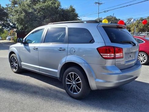 Used 2018 Dodge Journey SE w/ Connectivity Group FWD image 22