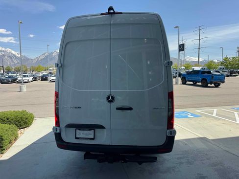 New 2025 Mercedes-Benz Sprinter 2500 image 6
