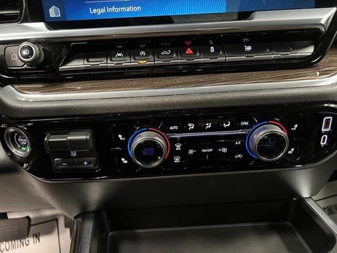 Used 2023 Chevrolet Silverado 1500 RST w/ Max Trailering Package AWD/4WD image 40