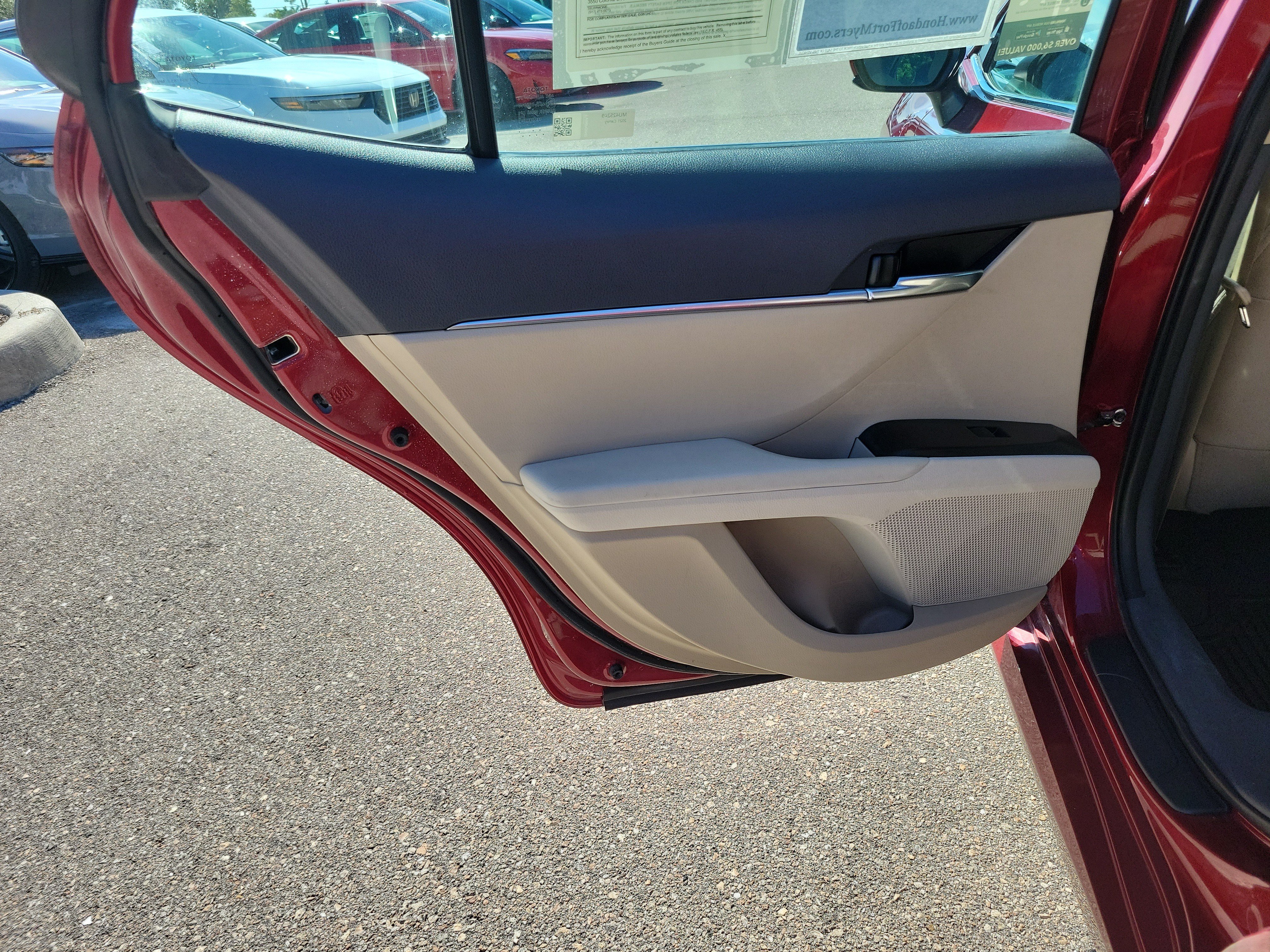Used 2021 Toyota Camry LE FWD image 13