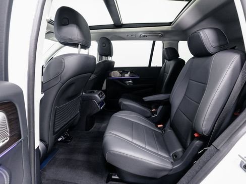 Used 2026 Mercedes-Benz GLS 450 4MATIC image 29