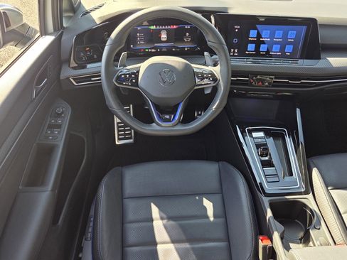 Used 2024 Volkswagen Golf R image 13