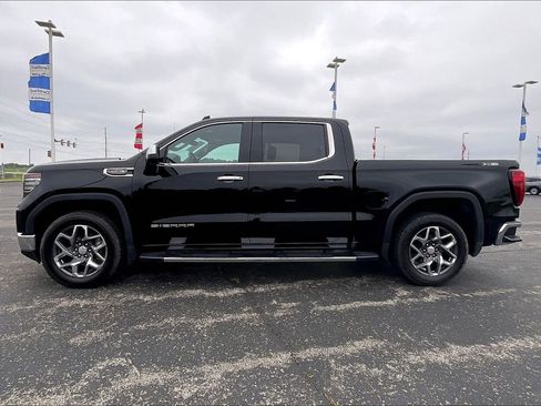 Used 2022 GMC Sierra 1500 SLT w/ SLT Premium Plus Package AWD/4WD image 3