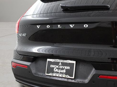 New 2026 Volvo XC40 B5 Plus w/ Climate Package AWD/4WD image 33