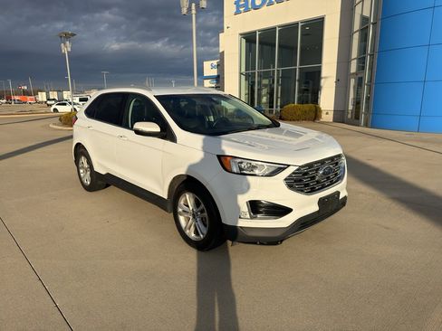 Used 2020 Ford Edge SEL image 3