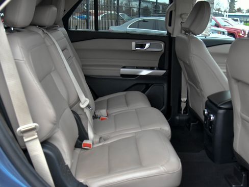 Used 2021 Ford Explorer Limited w/ Equipment Group 301A image 51