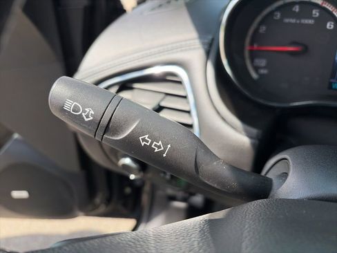 Used 2018 Chevrolet Cruze LT FWD image 27