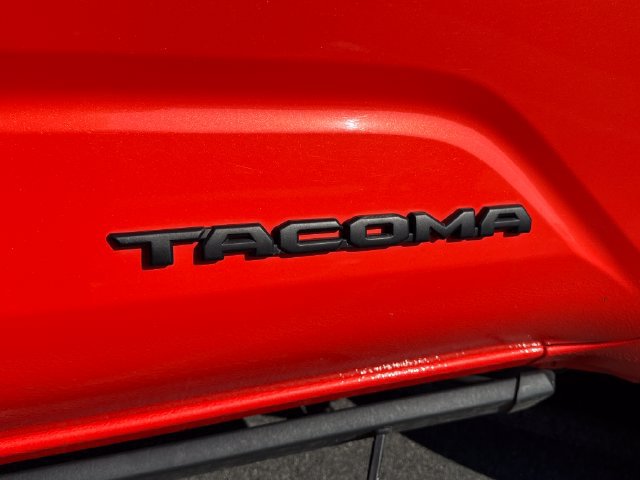 Used 2024 Toyota Tacoma TRD Off-Road w/ TRD Off Road Premium Package AWD/4WD image 13