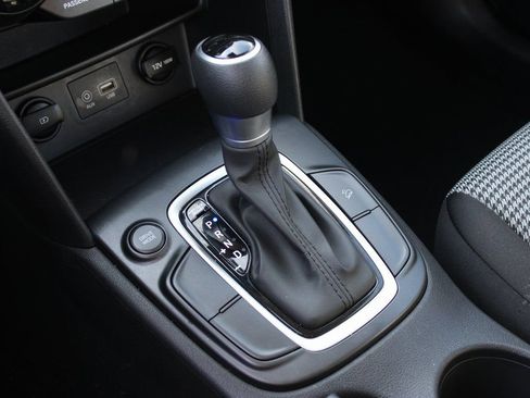 Used 2020 Hyundai Kona SE w/ Cargo Package image 20