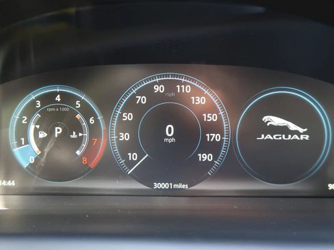 Used 2019 Jaguar XJ R-Sport image 34