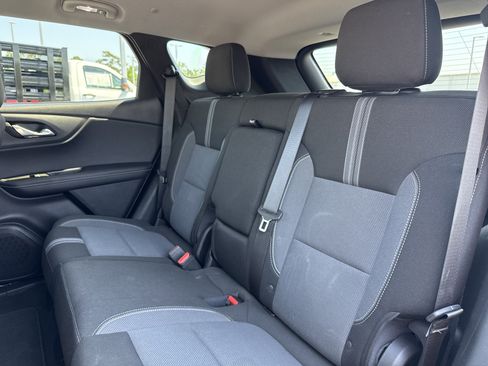 Used 2025 Chevrolet Blazer LT AWD/4WD image 29