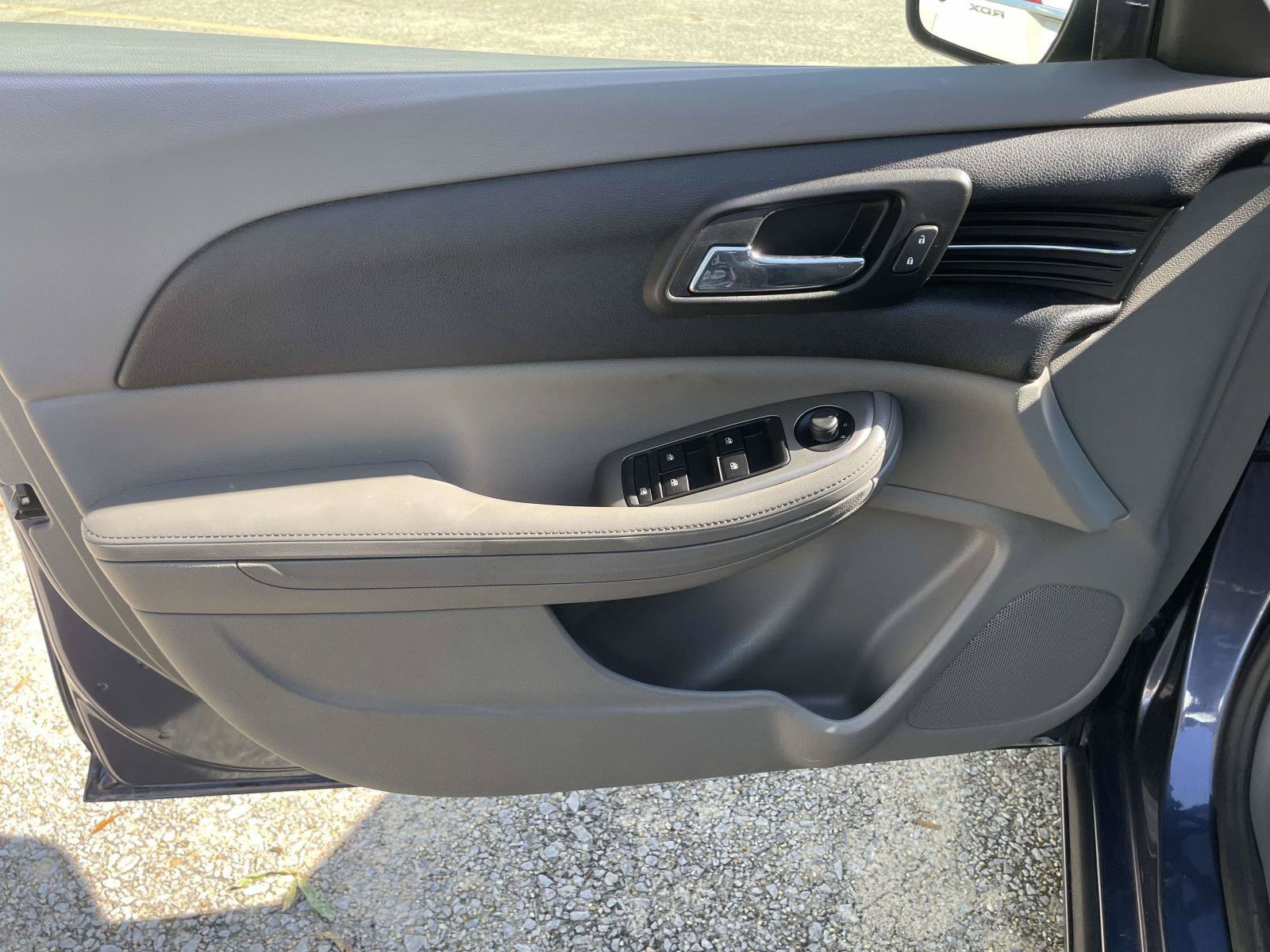 Used 2015 Chevrolet Malibu LS FWD image 14