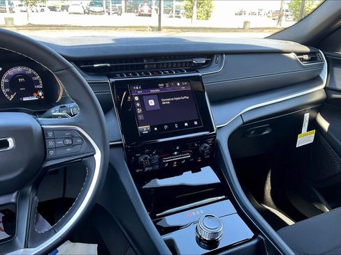 New 2025 Jeep Grand Cherokee Laredo X w/ Luxury Tech Group I AWD/4WD image 6