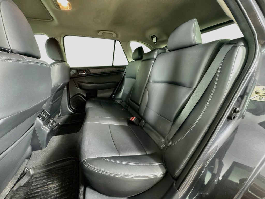 Used 2019 Subaru Outback 2.5i Limited AWD/4WD image 32