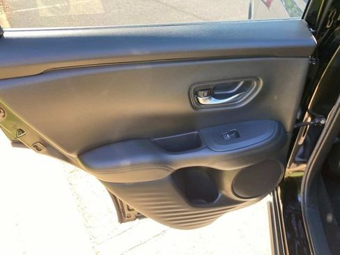 Used 2023 Honda HR-V LX image 10