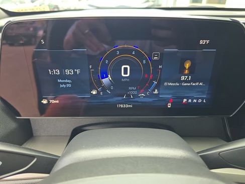 Certified 2026 Chevrolet Traverse LT FWD image 29