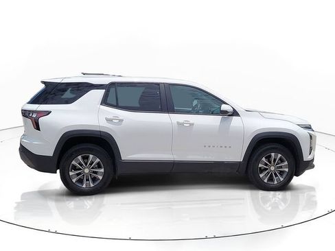 Used 2025 Chevrolet Equinox LT AWD/4WD image 4