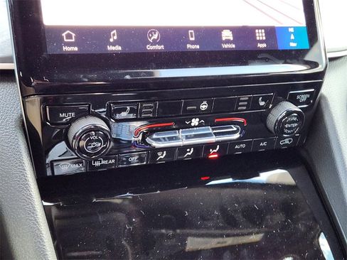 New 2025 Jeep Grand Cherokee Limited image 14