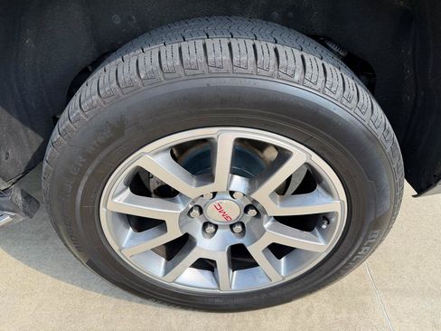 Used 2017 GMC Yukon Denali w/ Open Road Package RWD image 9
