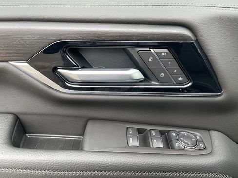 New 2026 GMC Yukon XL Denali AWD/4WD image 24