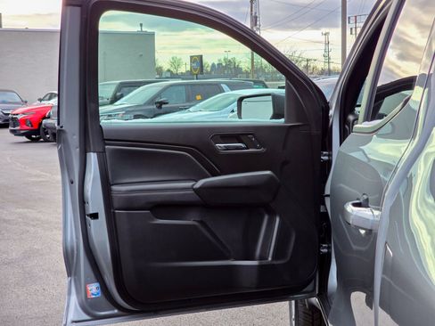 Used 2023 Chevrolet Colorado LT w/ LT Convenience Package II image 28