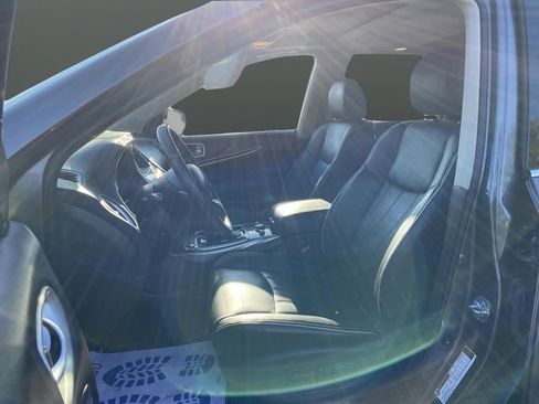 Used 2019 INFINITI QX60 Luxe w/ Essential Package image 4