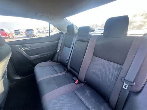 Used 2018 Toyota Corolla LE w/ Carpet Mat Package (TMS) image 22