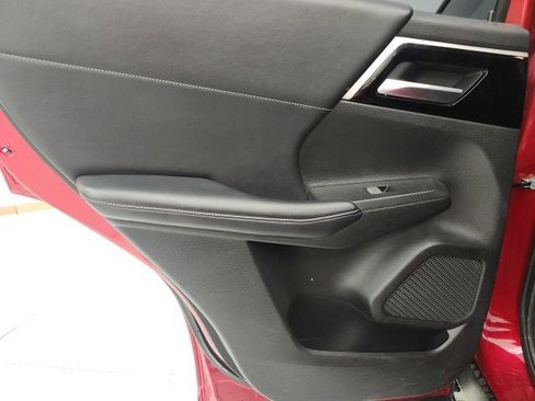 Used 2023 Mitsubishi Outlander SE image 7