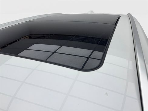 Used 2025 BMW X1 xDrive28i image 13