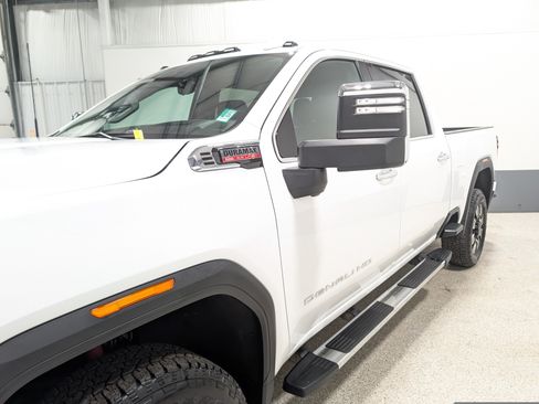 Used 2025 GMC Sierra 3500 Denali w/ Denali Reserve Package AWD/4WD image 7