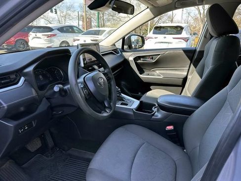 Used 2023 Toyota RAV4 XLE AWD/4WD image 15