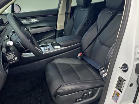 New 2026 Genesis GV70 2.5T Select AWD/4WD image 12