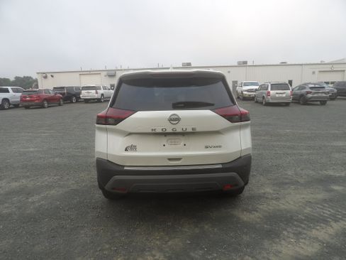 Used 2023 Nissan Rogue SV w/ SV Premium Package AWD/4WD image 5