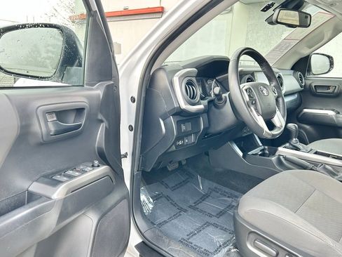 Certified 2023 Toyota Tacoma SR5 w/ Technology Package image 9