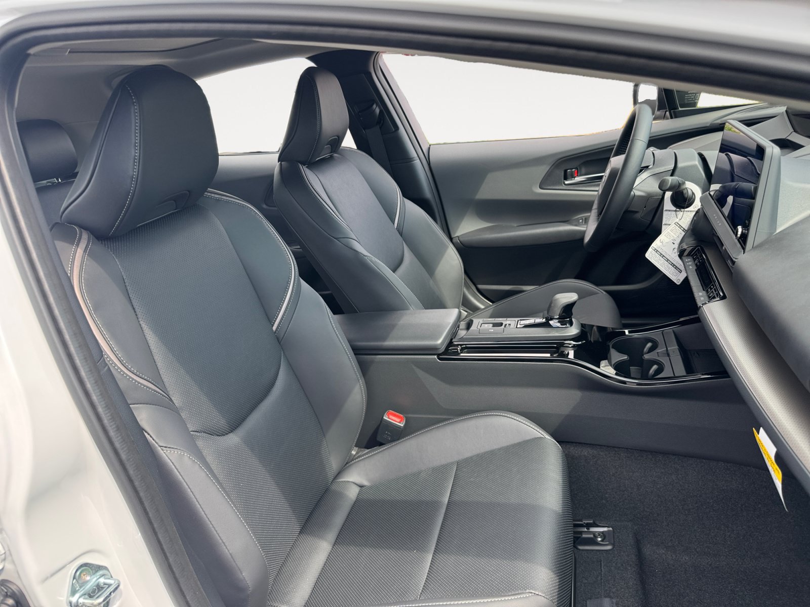 New 2027 Toyota Prius Limited FWD image 15