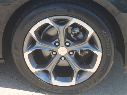 Used 2021 Chevrolet Malibu LT image 3