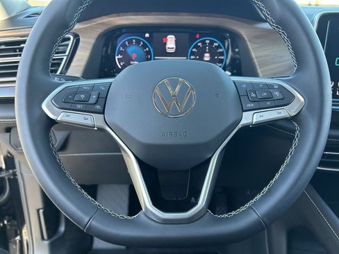 New 2026 Volkswagen Atlas SE FWD image 19
