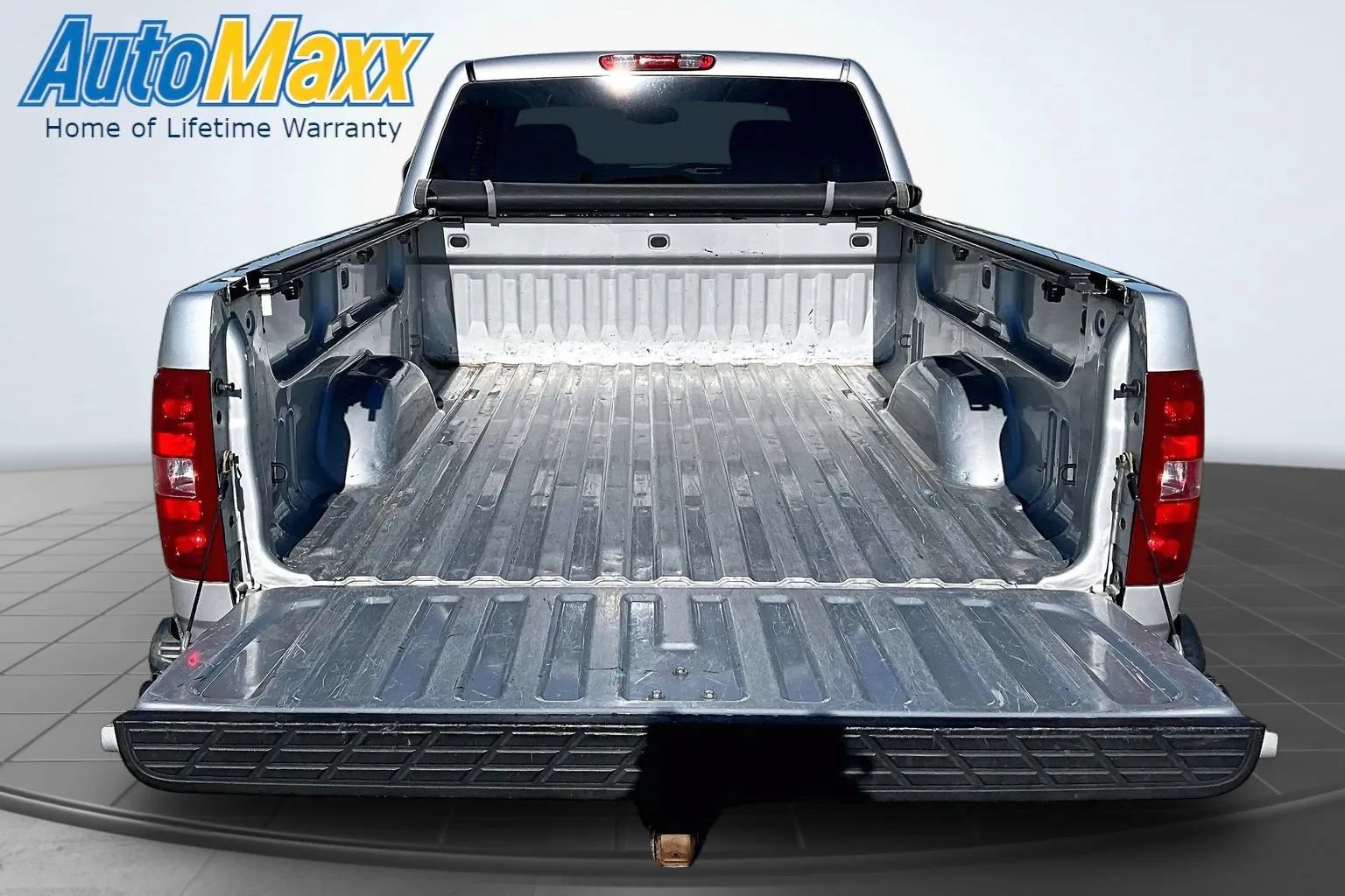 Used 2010 Chevrolet Silverado 1500 LT w/ Power Pack Plus AWD/4WD image 7