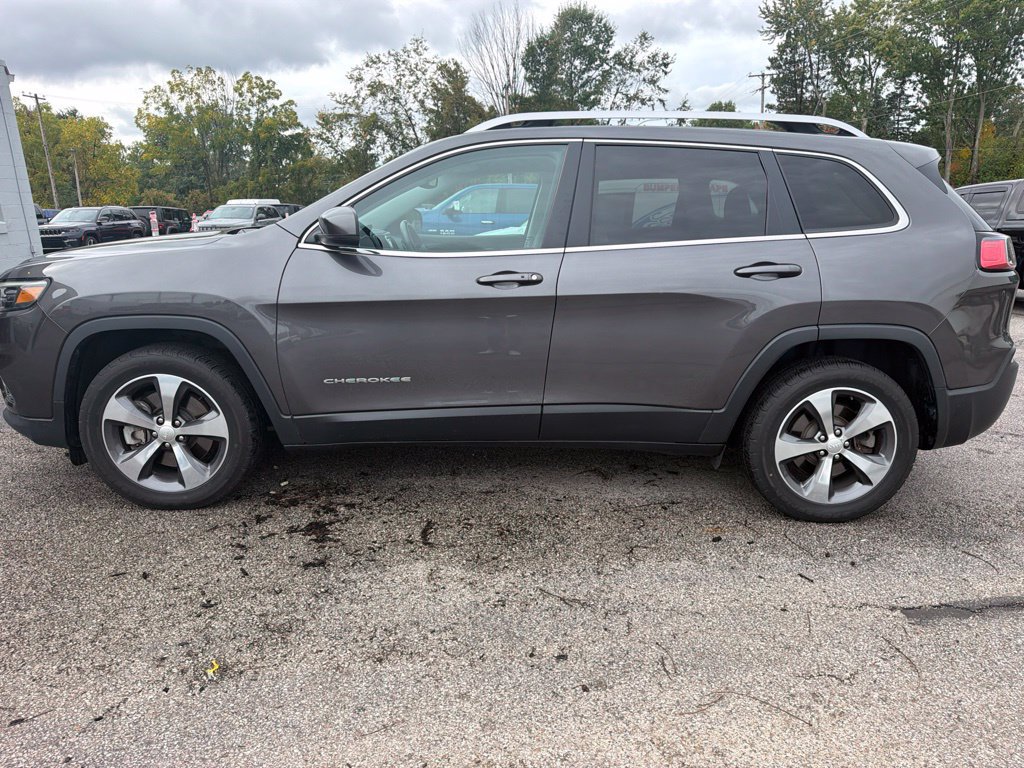 Used 2019 Jeep Cherokee Limited FWD image 3