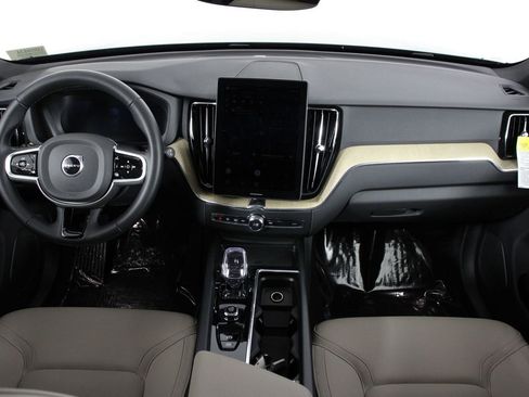 Certified 2026 Volvo XC60 B5 Plus w/ Protection Package Premier image 7