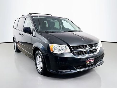Used 2012 Dodge Grand Caravan SXT FWD image 2
