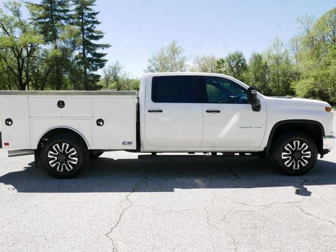 Used 2024 Chevrolet Silverado 2500 W/T w/ WT Convenience Package AWD/4WD image 5